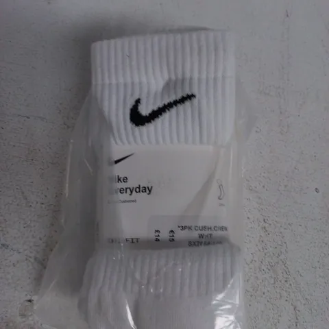 NIKE EVERYDAY CREW SOCKS – WHITE, XL