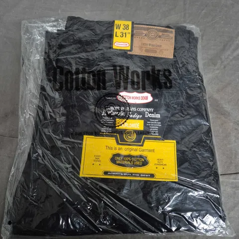 BAGGED COTTON WORKS JEANS IN BLACK - W38/L31