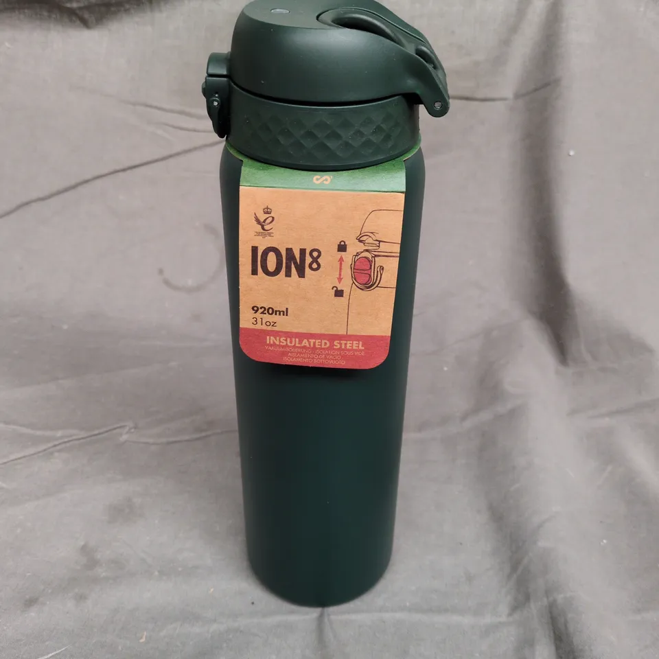 ION8 ISNULATED STEEL BOTTLE IN GREEN - 920ML