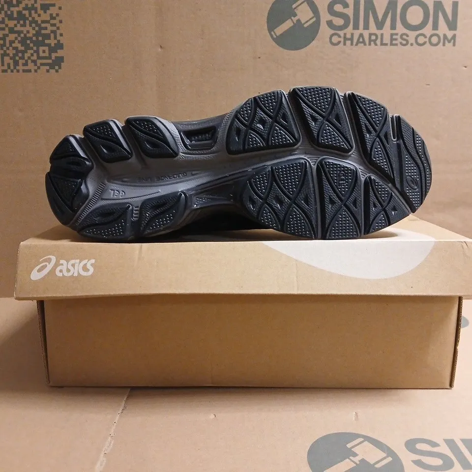 BOXED PAIR OF ASICS GEN-NYC TRAINERS IN BLACK/GREY SIZE UK 8