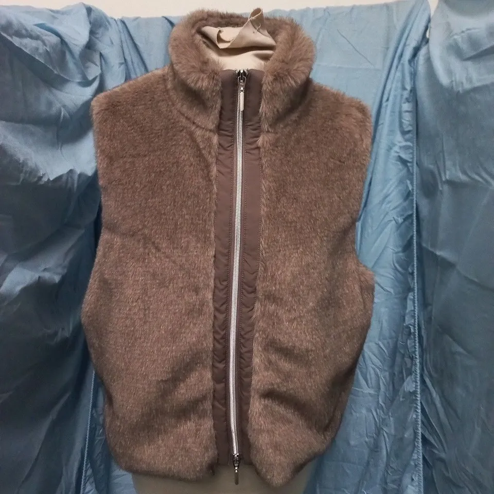 MINDY FAUX FUR COAT – BROWN, EU 38 (UK 12)