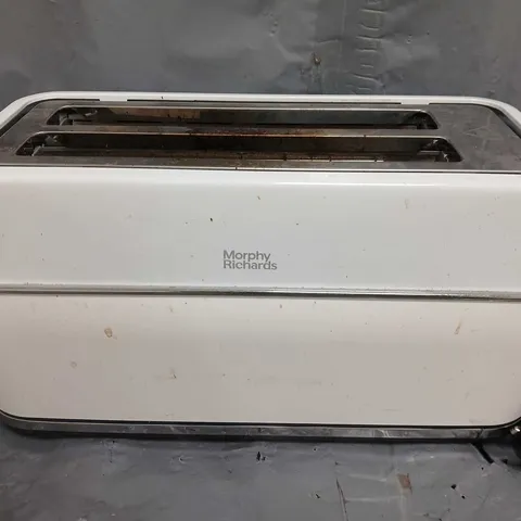 MORPHY RICHARDS LONG TWO SLICE TOASTER IN WHITE