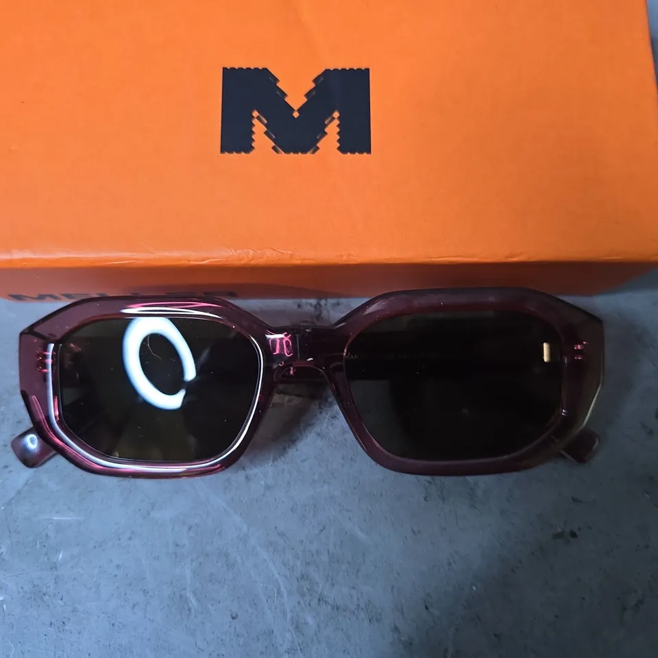 BOXED MELLER CLEAR PINK SUNGLASSES 