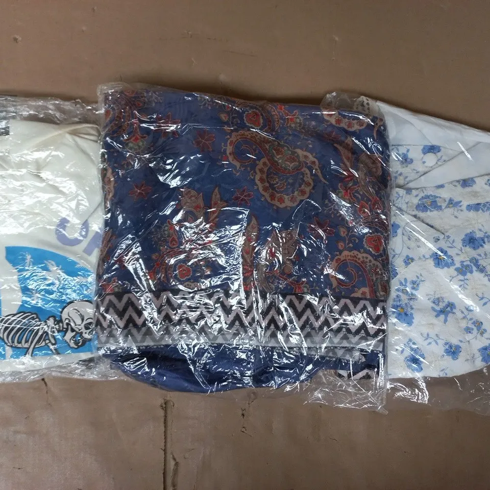 APPROXIMATELY 20 ASSORTED CLOTHING AND FASHION PRODUCTS IN VARIOUS STYLES AND SIZES - COLLECTION ONLY