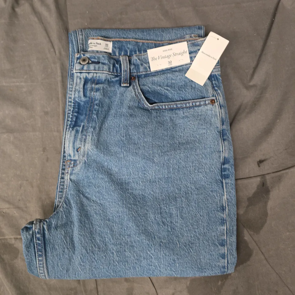 ABERCROMBIE & FITCH THE VINTAGE STRAIGHT HIGH RISE JEANS IN BLUE SIZE 32L