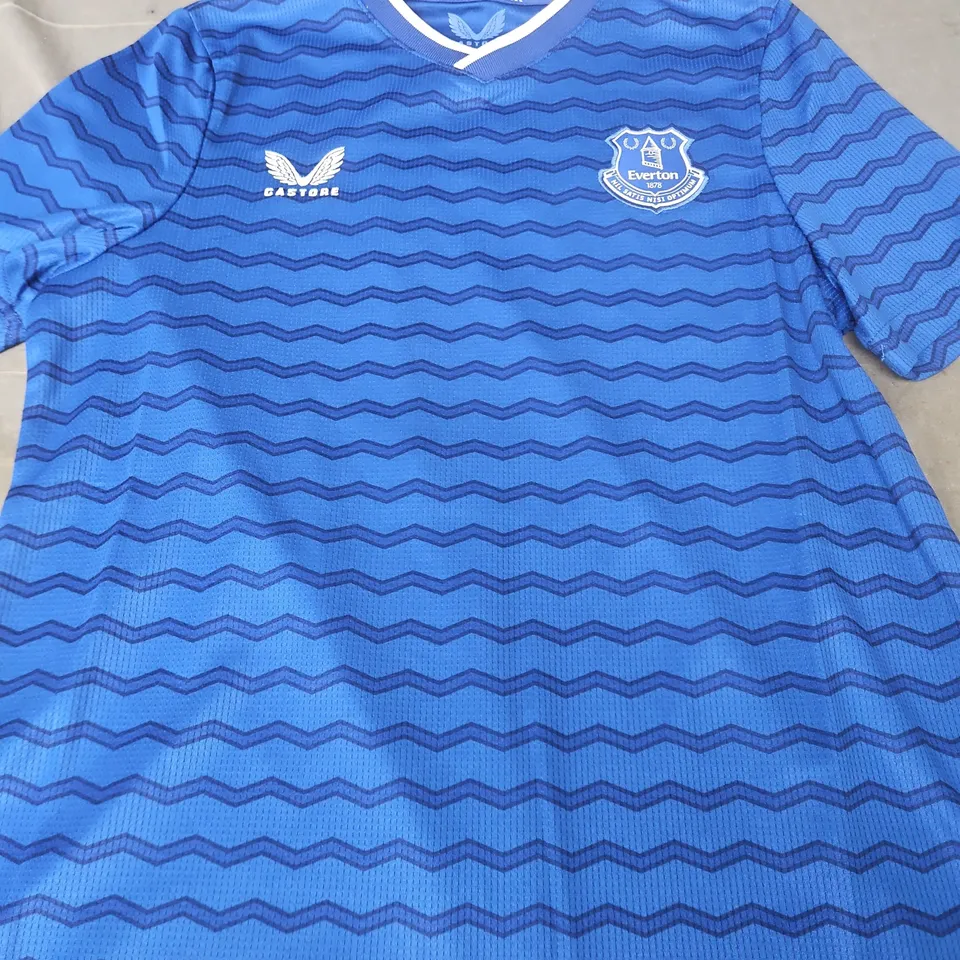 EVERTON FC FOOTBALL SHIRT – BLUE WITH PHOEBE ON BACK SIZEJL