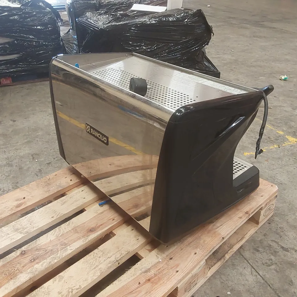 RANCILIO CLASSE 7 COMMERCIAL 2 GROUP COFFEE MACHINE