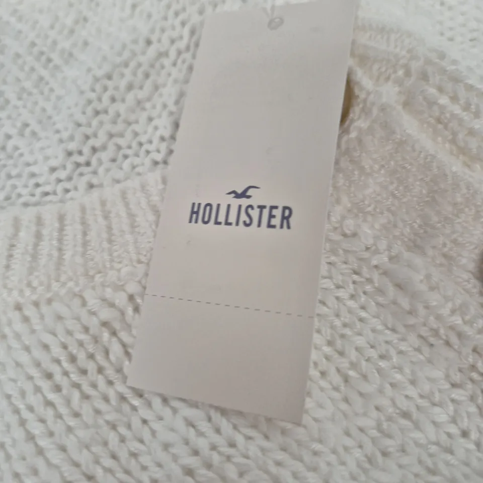 HOLLISTER CREAM/WHITE KNIT CARDIGAN – SMALL