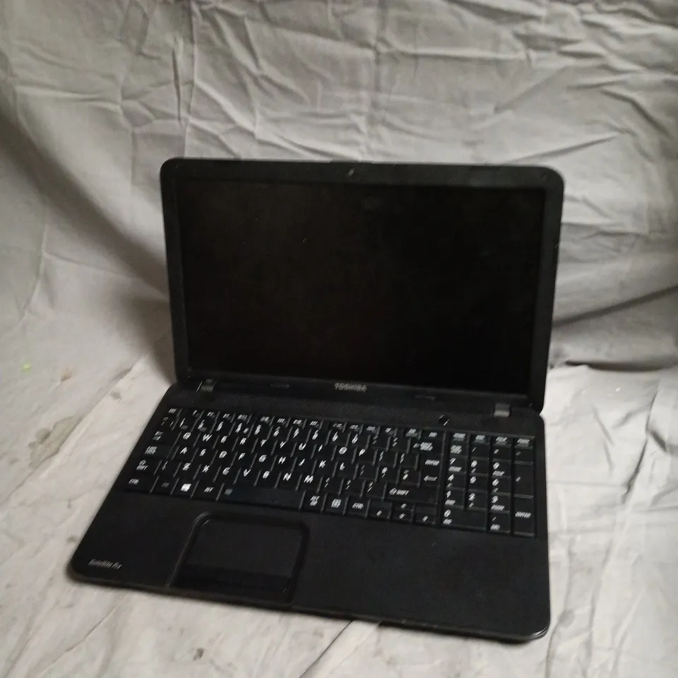 TOSHIBA SATELLITE PRO C850-1HE LAPTOP (BLACK)