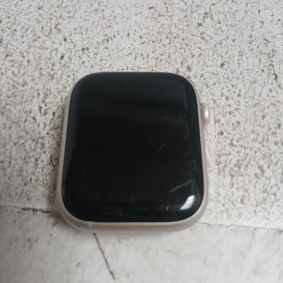 APPLE SERIES 8 SMARTWATCH