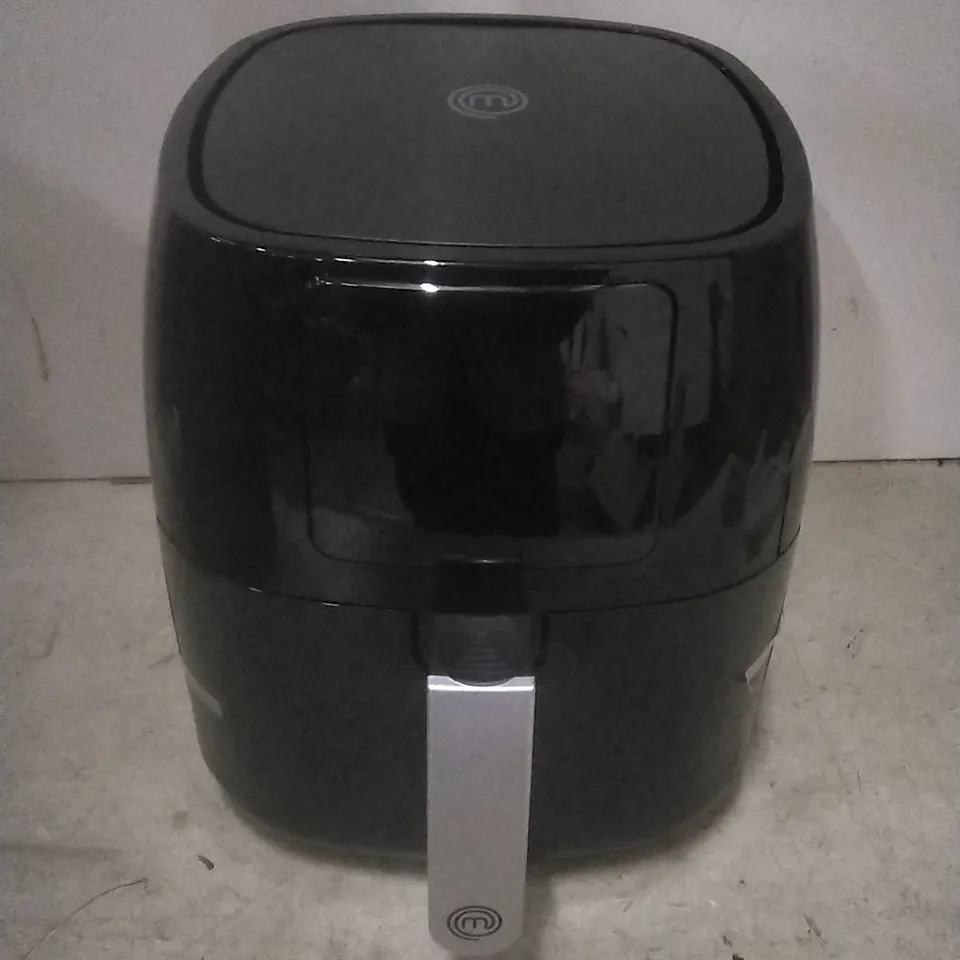 (SCRATCHED SIDE) BOXED MASTERCHEF 4.5L DIGITAL AIR FRYER 