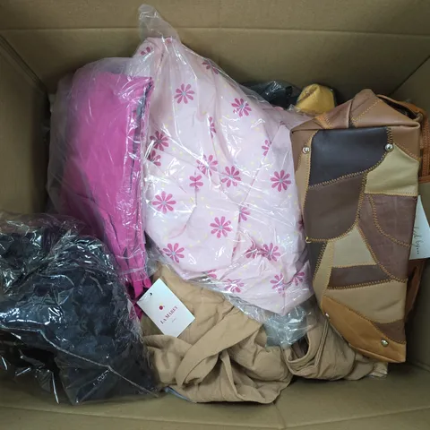 APPROXIMATELY 20 ASSORTED CLOTHING ITEMS IN VARIOUS SIZES, STYLES & COLOURS TO INCLUDE BRANDS SUCH AS LA MAREY, STYLED BY, &MAISI, ETC - COLLECTION ONLY