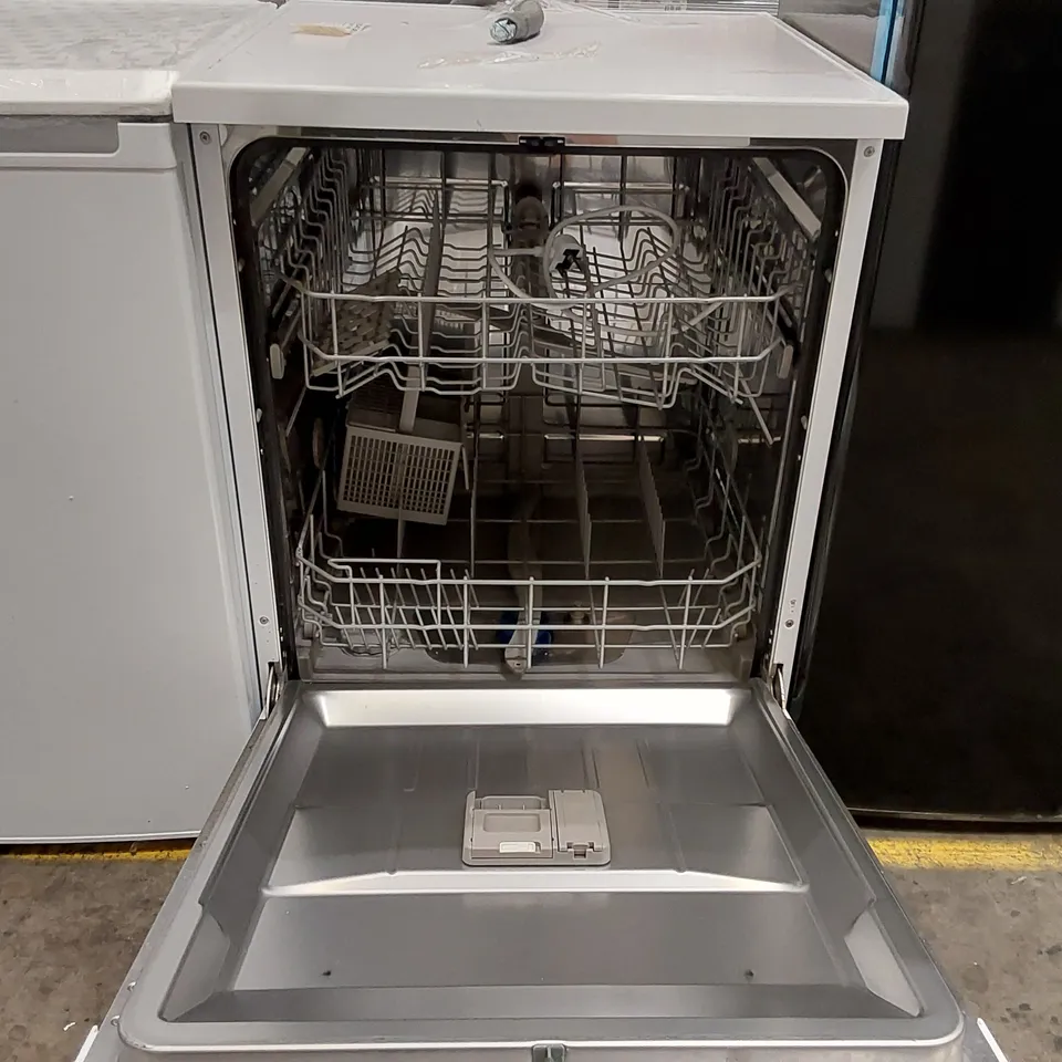 COMFEE' FREESTANDING DISHWASHER FD1201P-W WITH 12 PLACE SETTINGS, CLOUD WASH, DELAY START, HALF LOAD FUNCTION, FLEXIBLE RACKS - WHITE (KWH-FD1201P-W) [ENERGY CLASS E]
