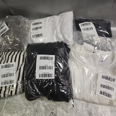 APPROXIMATELY 15 ASSORTED CLOTHING ITEMS TO INCLUDE - DRESS - TROUSERS - SWIMSUIT - ETC