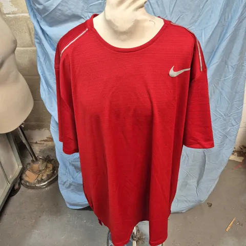 NIKE RUNNING RED SPORTS TOP - SIZE XXL