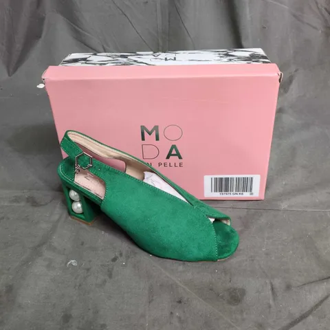 MODA IN PELLE GREEN SUEDE ANKLE-STRAP SANDALS WITH PEARL-EMBOSSED BLOCK HEEL, UK 6 (EU 39)