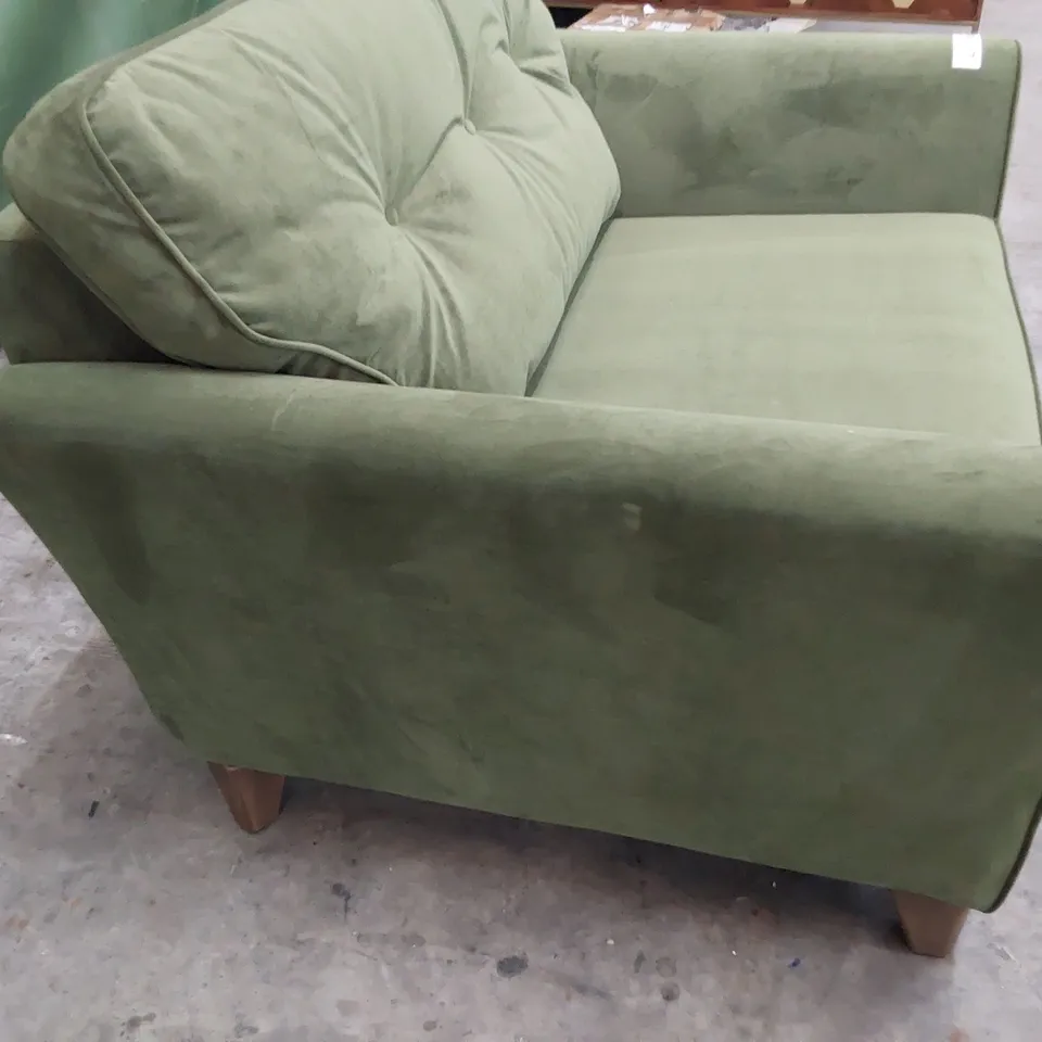 QUALITY BRITISH MADE LOUNGE Co SNUGGLER CHAIR GREEN PLUS FABRIC 