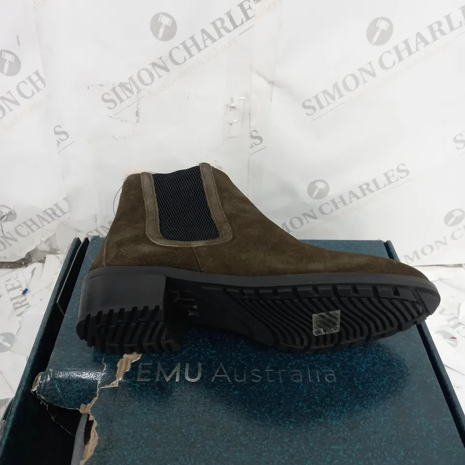 BOXED PAIR OF EMU AUSTRALIA ELLIN SUEDE DARK OLIVE ANKLE BOOTS - SIZE 7