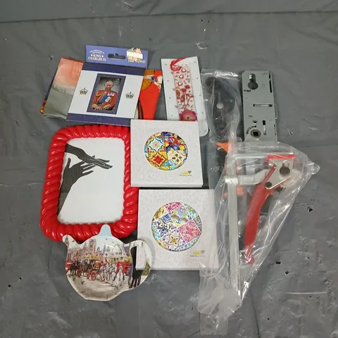 APPROXIMATELY 10 HOUSEHOLD ITEMS TO INCLUDE PHOTO FRAME, BOOKMARK, COASTERS, ETC