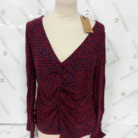 HUSH HARPER V-NECK JERSEY IN NAVY /RED - L