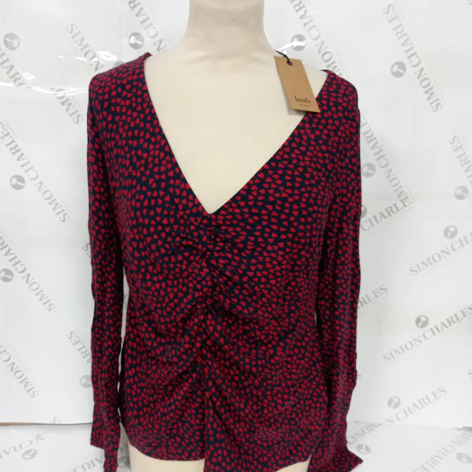 HUSH HARPER V-NECK JERSEY IN NAVY /RED - L