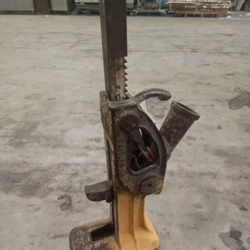 MECHANICAL JACK - 15T (DUFF/SIMPLEX) CW HANDLE