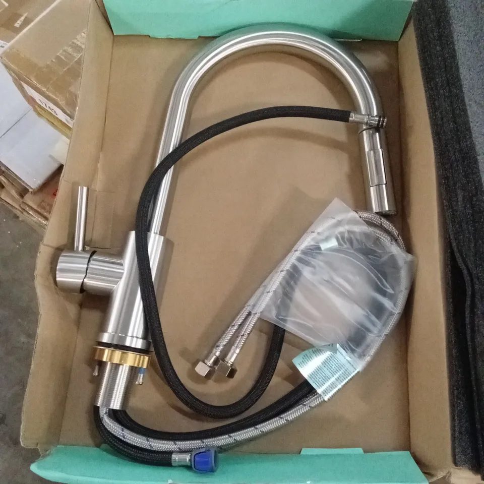 BOXED PULL DOWN SPRAY SINGLE LEVER KITCHEN TAP (1 BOX)