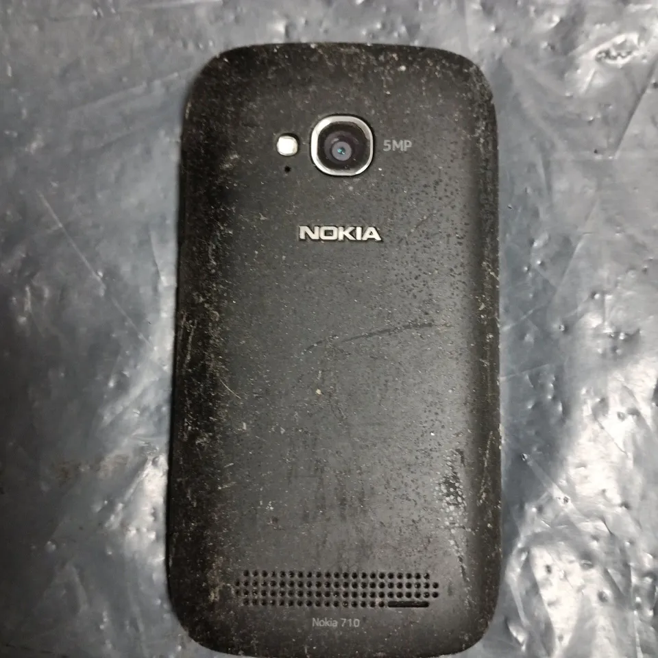 NOKIA 710 MOBILE PHONE