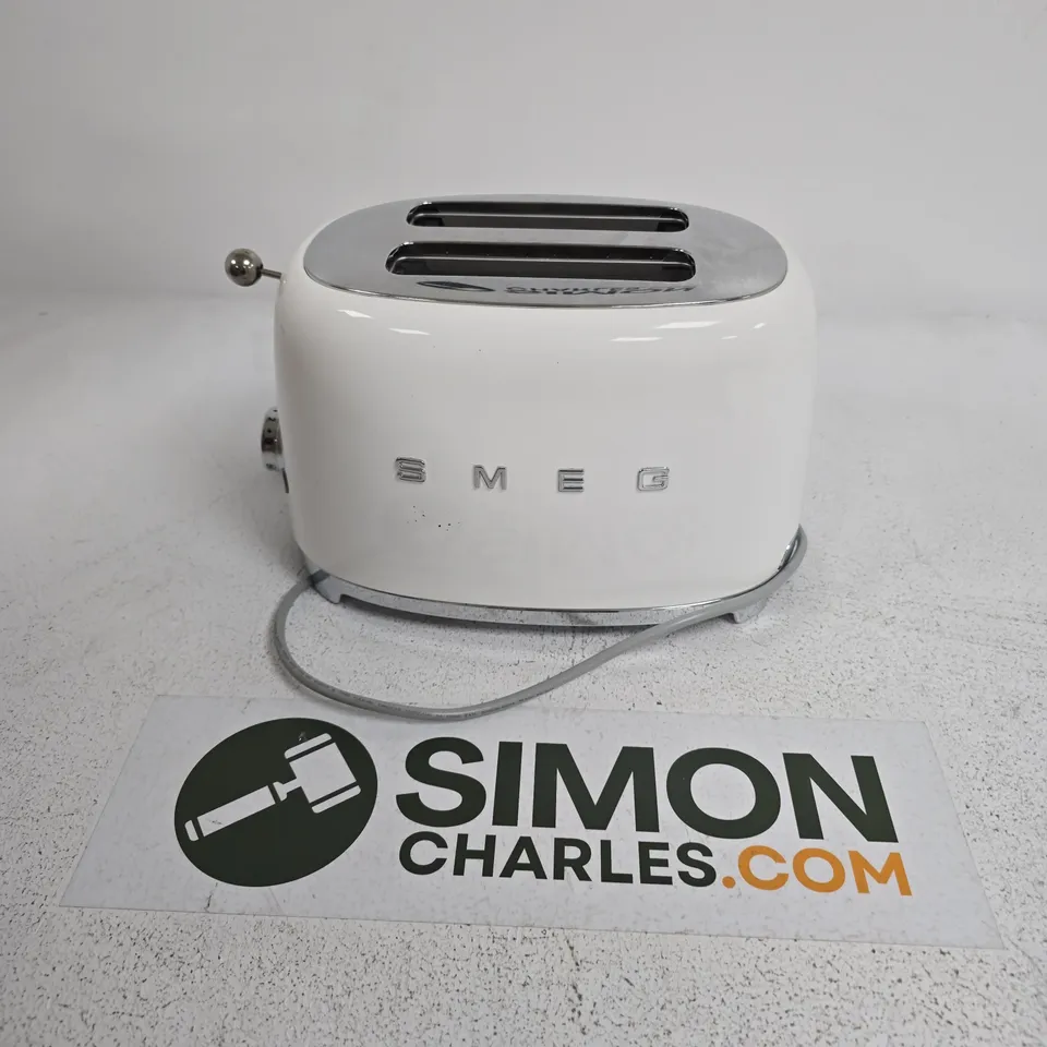 SMEG 50S STYLE TOASTER IN WHITE