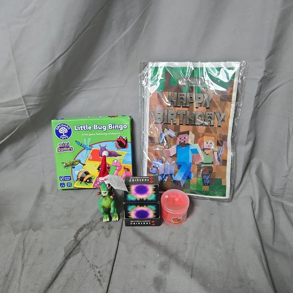 APPROXIMATELY 15 ASSORTED ITEMS OF TOYS AND GAMES INCLUDING LITTLE BUG BINGO, MINECRAFT BIRTHDAY STICKER SET, XMAS DINOSAUR FIGURE, AND MAGNETIC PUZZLE CUBE