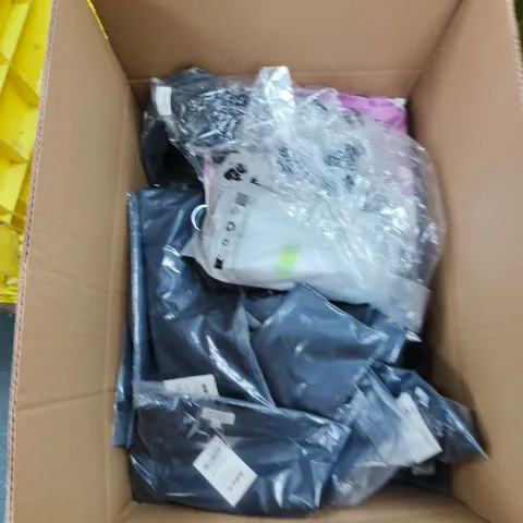 BOX OF APPROXIMATELY 30 ASSORTED ITEMS TO INCLUDE: SANKOM SHAPER SHORTS