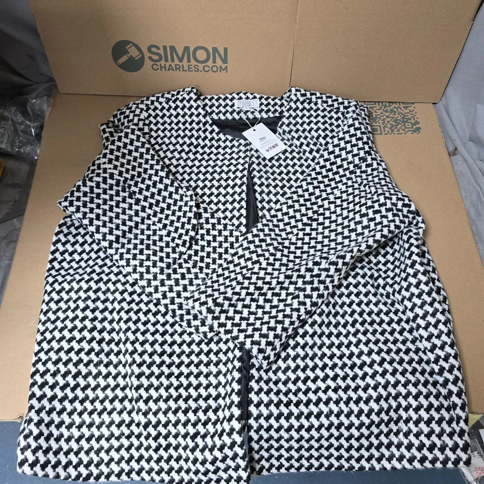 LARGE QUANTITY OF WOMEN'S HOUNDSTOOTH JACKET – BLACK & WHITE IN VARIOUS SIZES - COLLECTION ONLY