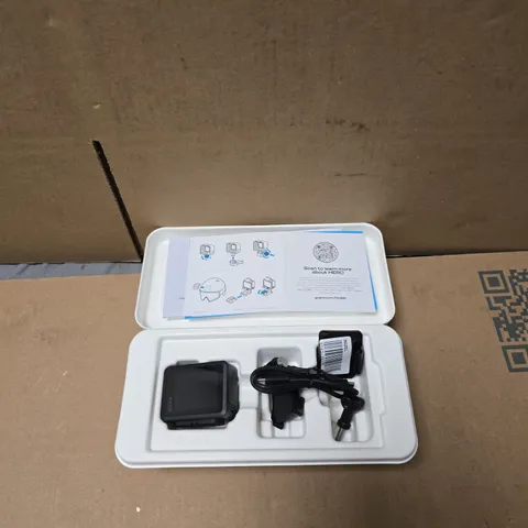 GOPRO HERO ACTION CAMERA – BLACK WITH MOUNTS & USB CABLE