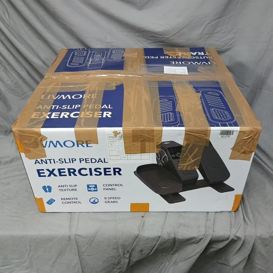 BOXED LIVMORE ANTI-SLIP PEDAL EXERCISER IN WHITE