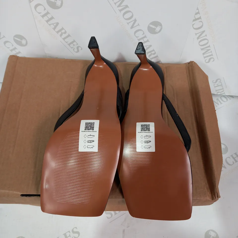 BOXED PAIR OF ASOS NAVY HIGH HEELS  SIZE 9