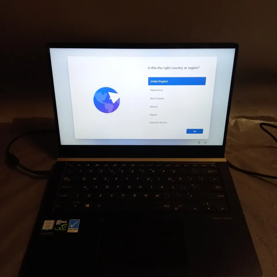 ASUS ZENBOOK PRO 14 UX480FD IN BLACK/MIDNIGHT BLUE