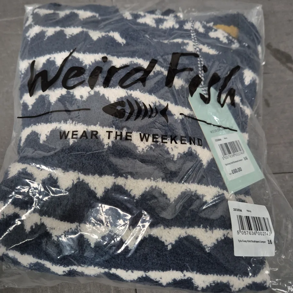 WEIRD FISH TYLA COSY KNIT SCALLOPED JUMPER – NAVY, UK SIZE 16