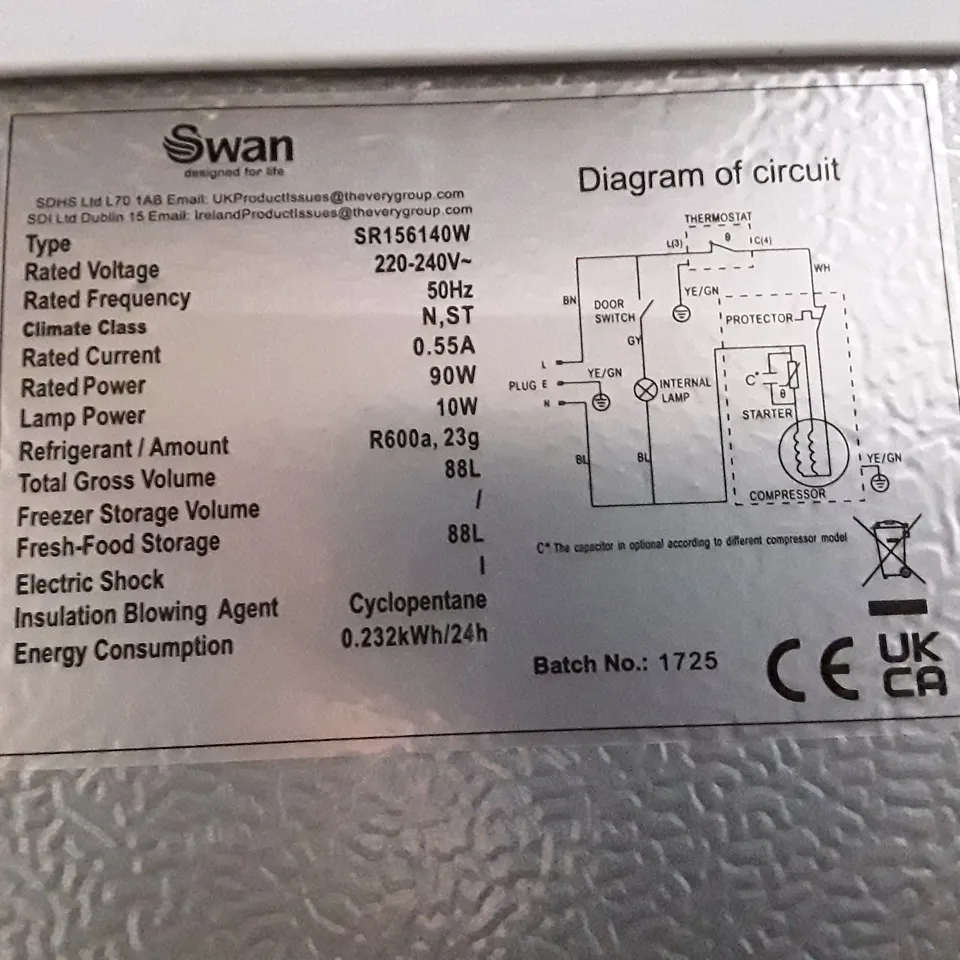 SWAN SR156140W 47CM UNDER COUNTER LARDER FRIDGE - WHITE