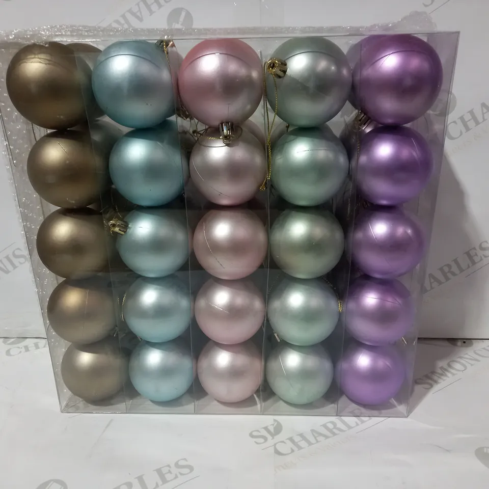 50PC BAUBLE PACK - PASTEL RRP £19.99