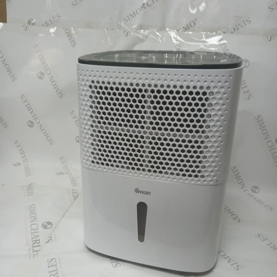 SWAN 10-LITRE DEHUMIDIFIER - WHITE/GREY RRP £99.99