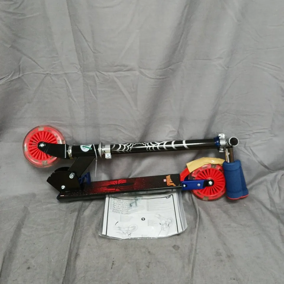 SPIDERMAN FOLDING INLINE SCOOTER WITH LED WHEELS