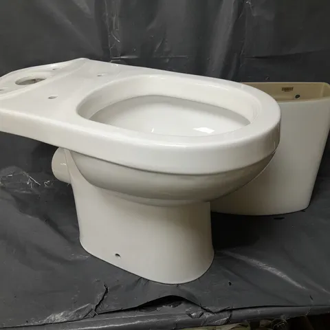 TOILET PAN CISTERN & SEAT IN WHITE - COLLECTION ONLY