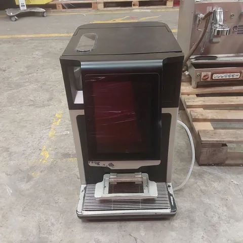 COMMERCIAL COFFEE MACHINE