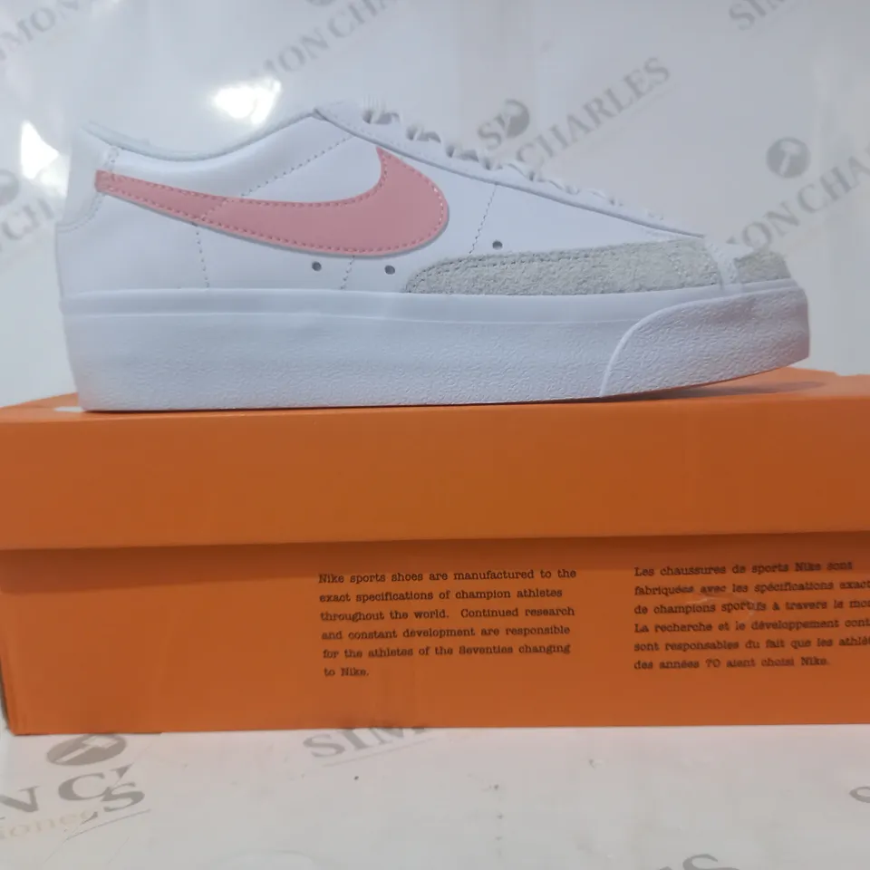 BOXED PAIR OF NIKE BLAZER LOW PLATFORM TRAINERS IN WHITE/PINK UK SIZE 5.5