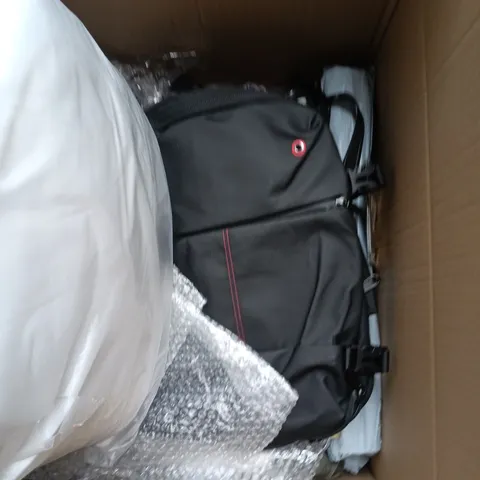 BOX OF APPROXIMATELY 15 ASSORTED HOUSEHOLD ITEMS