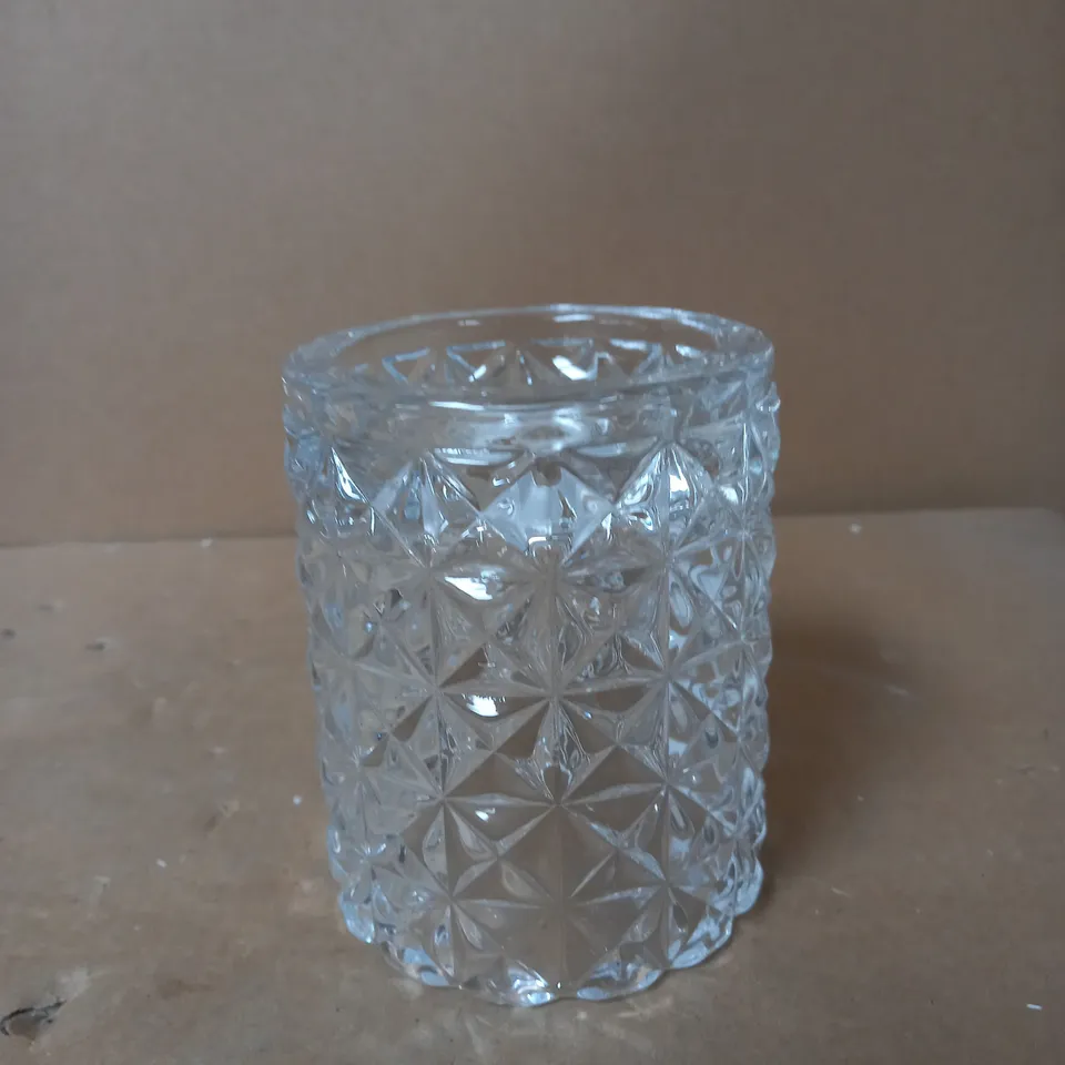 VICTORIA SPARE GLASS LIGHT SHADE 
