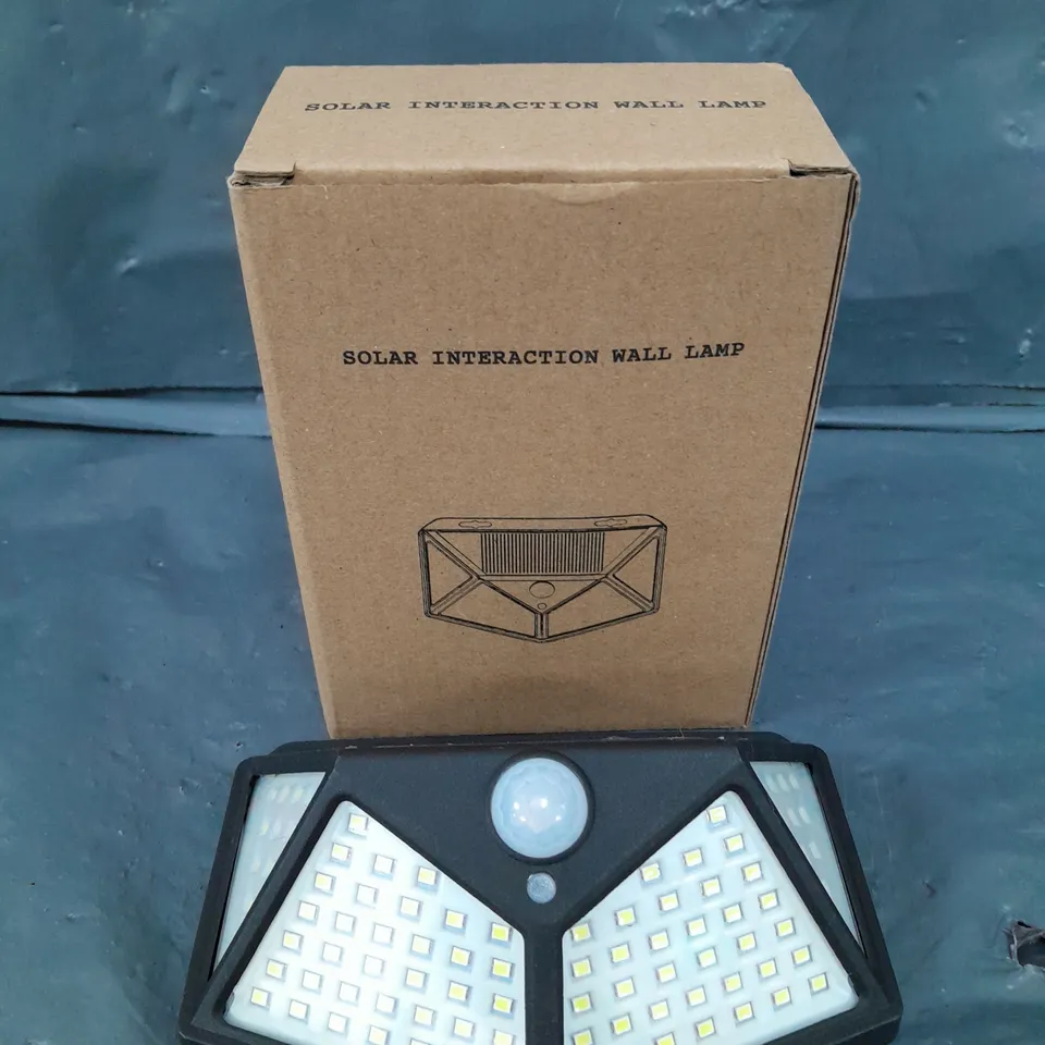 BOXED SOLAR SENSOR WALL LIGHT 