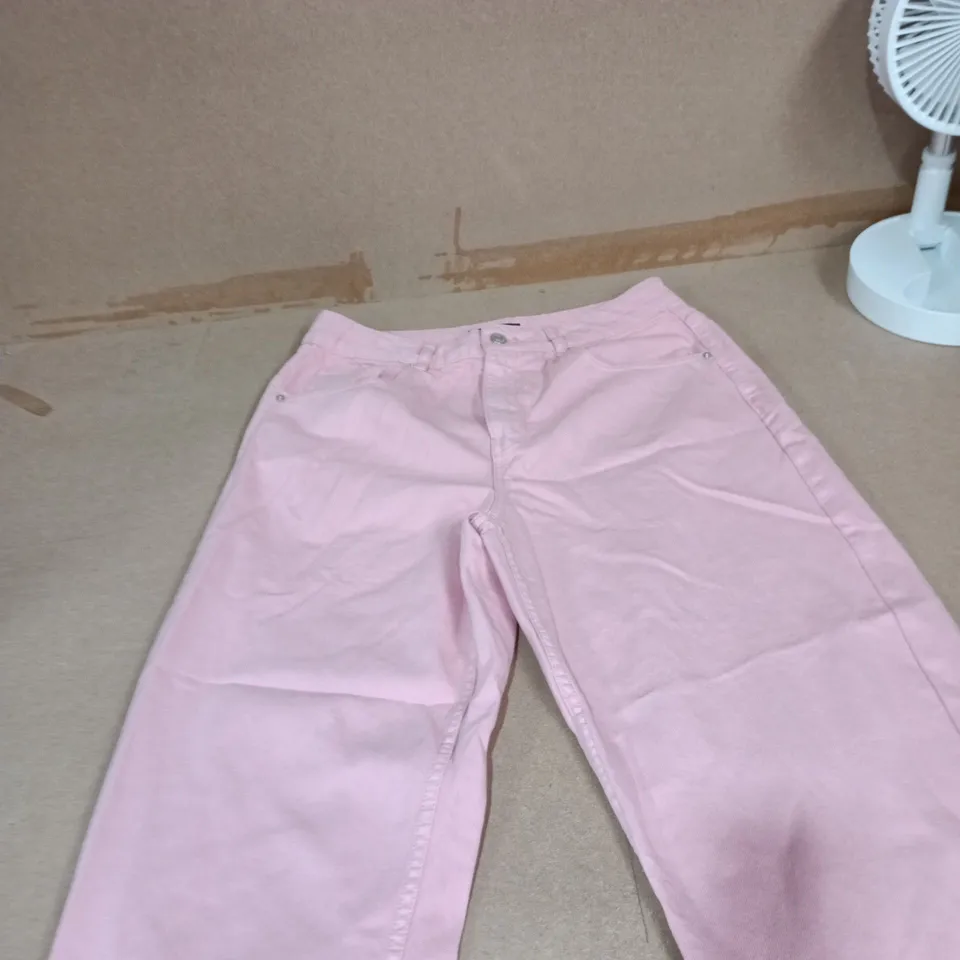 ASOS DESIGN SLIM BARREL JEANS – PALE PINK, UK 12