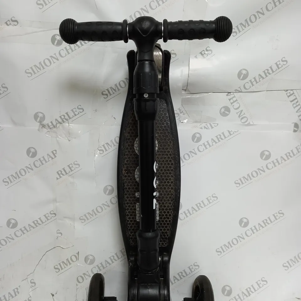 ZINC THREE WHEELED FOLDING T-MOTION SCOOTER RRP £54.99