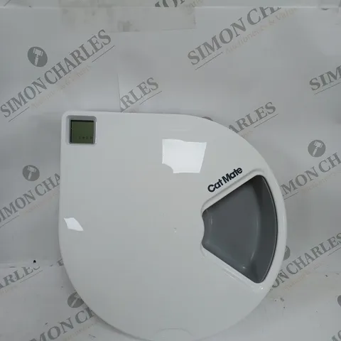 BOXED CLOSER PETS AUTOMATIC PET FEEDER